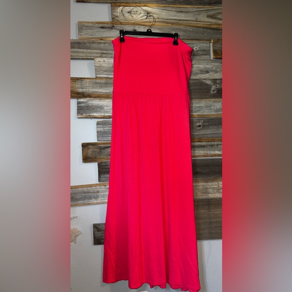 Venus- women’s strapless dress- pink- side slit- size 1X-NWOT